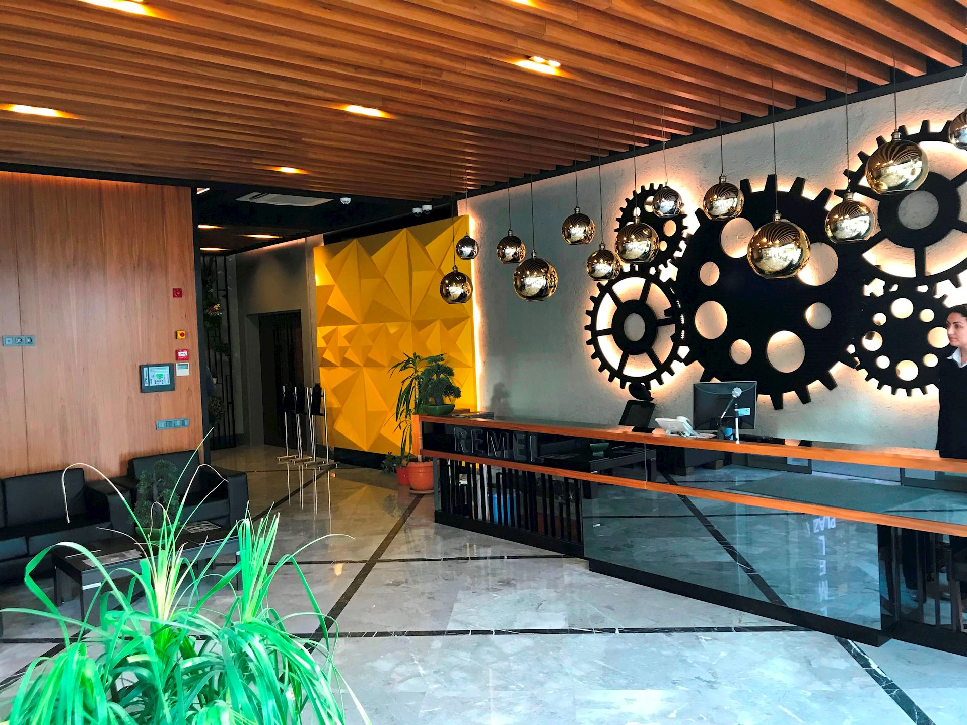 Remel Plaza